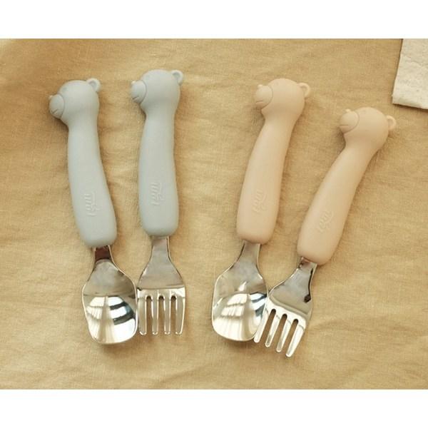 TGM Baby Bear силиконовый Petit нержавеющая сталь ложка + вилка набор Petit Edition, 2 комплекта, бежевый (ложка вилка), случайная доставка (дело)