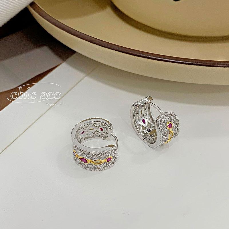 Personalized Diamond-set Contrasting Ear Buttons for Women Fashion Retro and Cold Style Light Luxury Ear Rings
