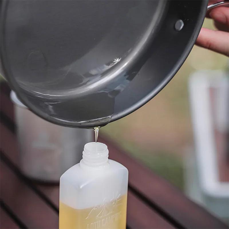 1 PC 120ML Dispensing Oil Bottle Outdoor Camping Picnic Barbecue Portable Seasoning Bottle Food Container Kitchen Gadgets