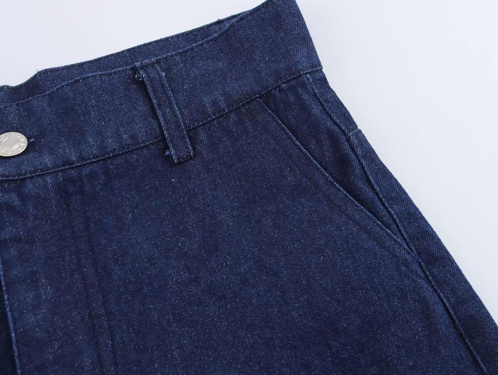 Весна 2025 Женский комплект в европейском и американском стиле: куртка с карманами и шорты