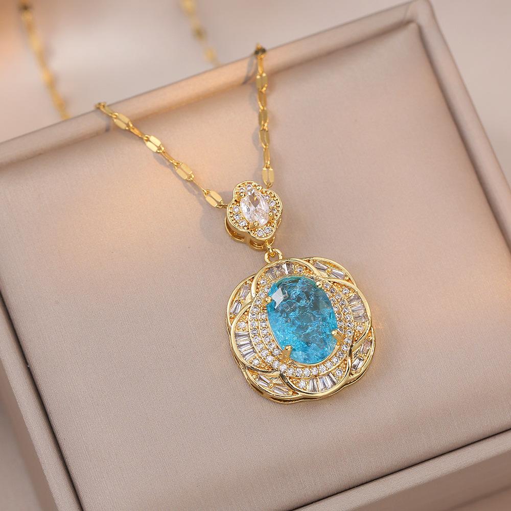 Luxurious Imitation Emerald Gemstone Pendant Necklace for Women 2024 New Stainless Steel Chain Jewelry Party Accessories