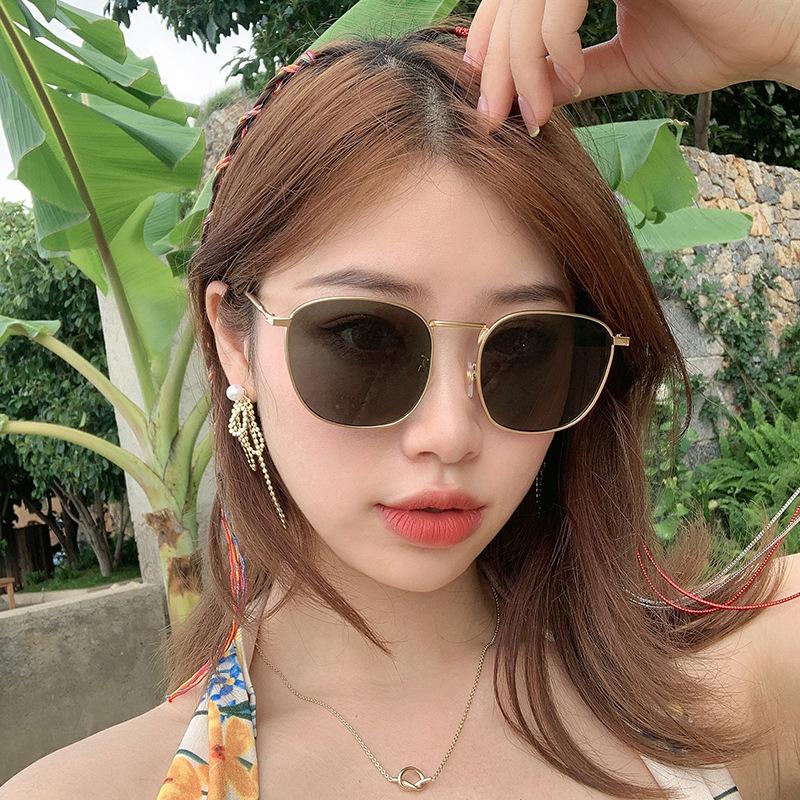 New Arrival Style Sunglasseses Men And Women Square-shaped Shape Alloy Glass Frame UV 400 Shielding Sunglasseses for Women Korean Style Glasses