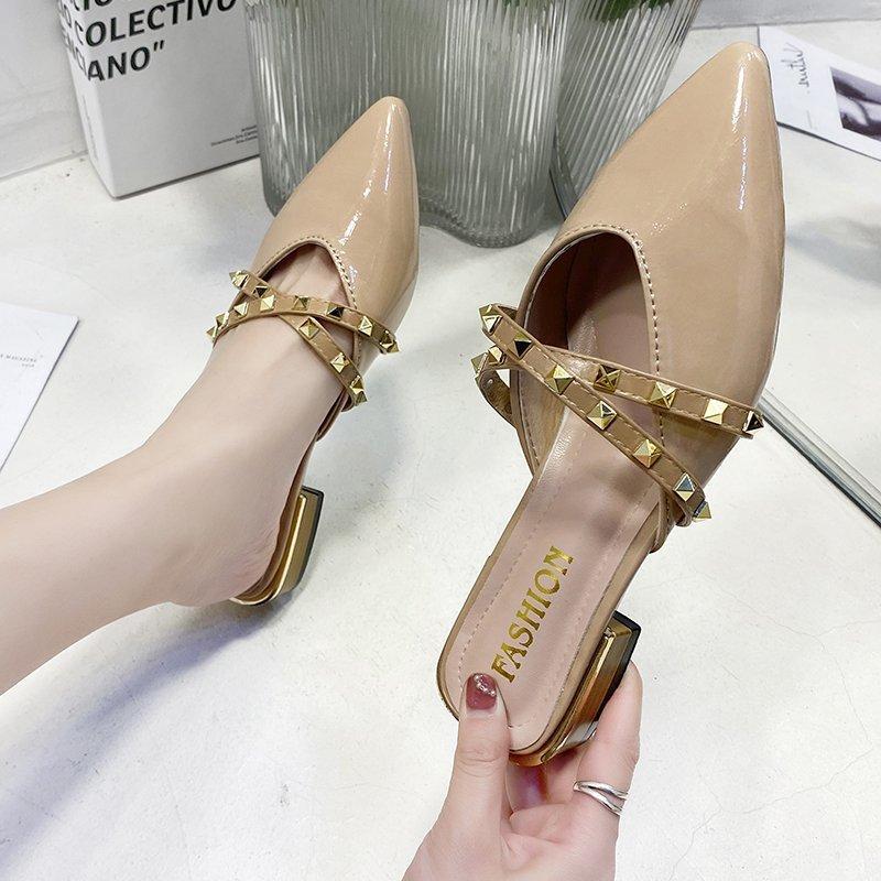 Летние сандалии, заклепки, острый высокий каблук, квадратный каблук, женская обувь на среднем каблуке, женская обувь с пряжкой