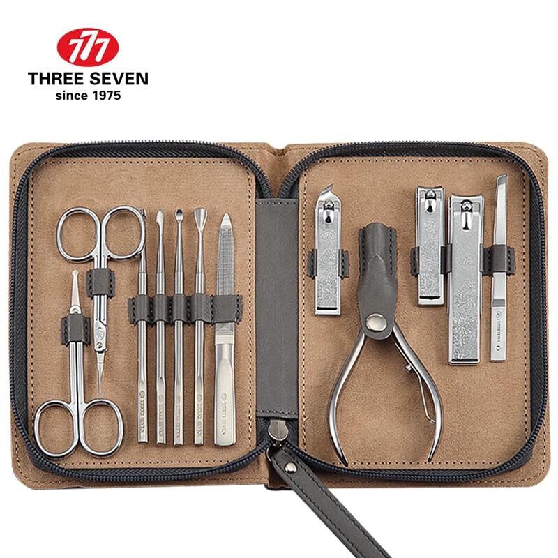 THREE SEVEN (777) 12-Piece Manicure Set
