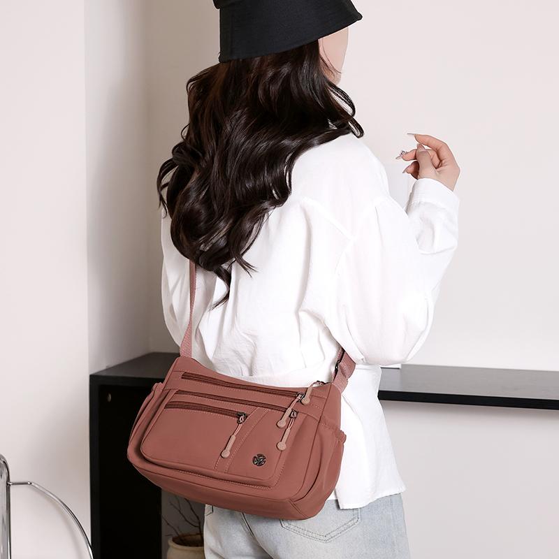 Женская маленькая квадратная сумка, большая вместительная сумка через плечо, сумка для мам среднего возраста, дорожная нейлоновая сумка через плечо