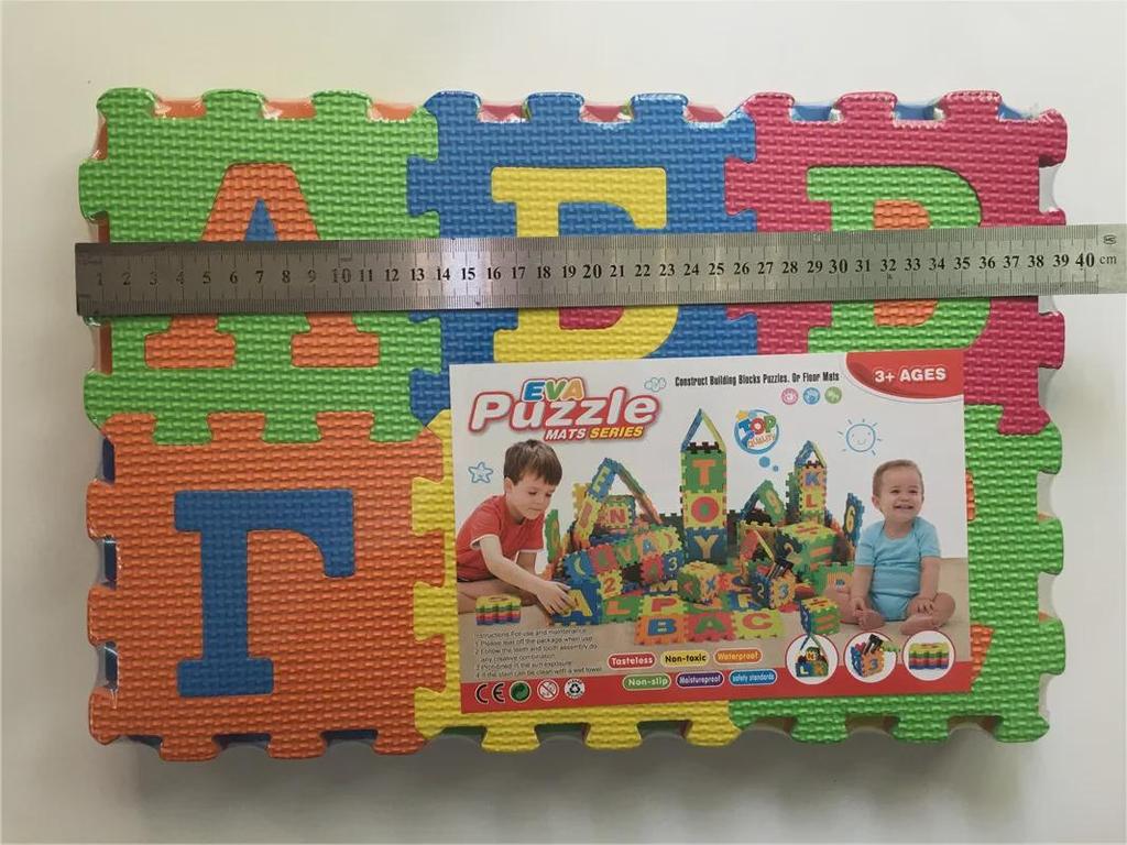 Большой коврик-пазл с русским, арабским и испанским алфавитом - 36 деталей, 14 см каждая