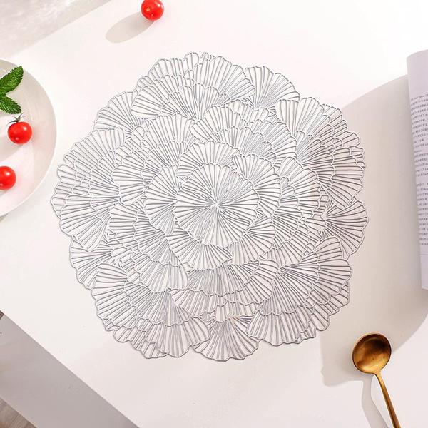 1pc Floral European-style Placemats PVC Hollow Bronzing Table Mats Hotel Thermal Insulation Non-slip Coffee Coasters Steak Plate Mats