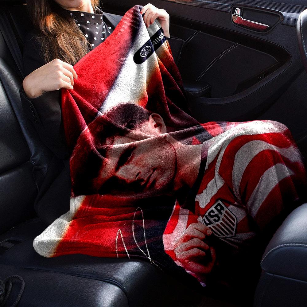 USA Soccer Player Signature Portrait Print Flannel Throw Blanket Soft Plush Blanket for Sofa Couch Bedroom Sport Fan Home Decor