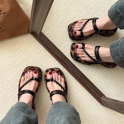 Модные Горячие Продажи 2025 Обувь Женская Резиновые Шлепанцы Женские Тапочки Слайды Модные Мягкие Гавайские 2025 Плоские Роскошные Лаконичные Римские Туфли