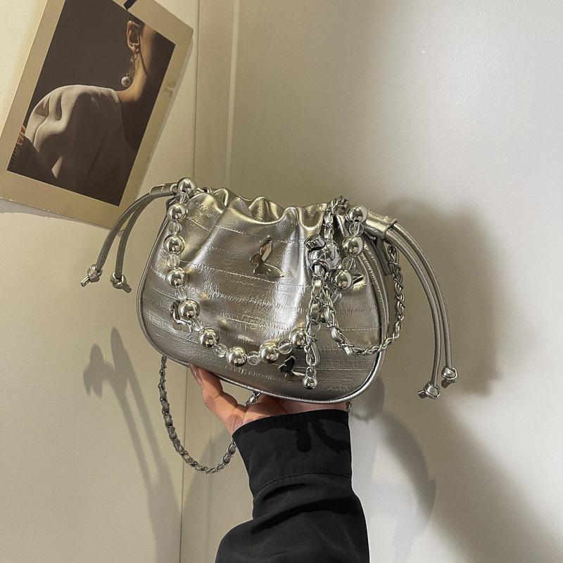 Премиальная маленькая женская сумка 2024 года, новая модная универсальная сумка-мессенджер через плечо, супер огненная серебристая сумка-ведро