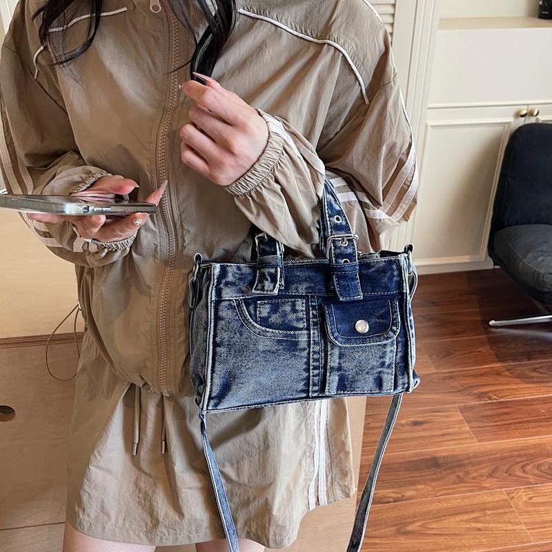 Джинсовая маленькая квадратная сумка женская на плечо кроссбоди