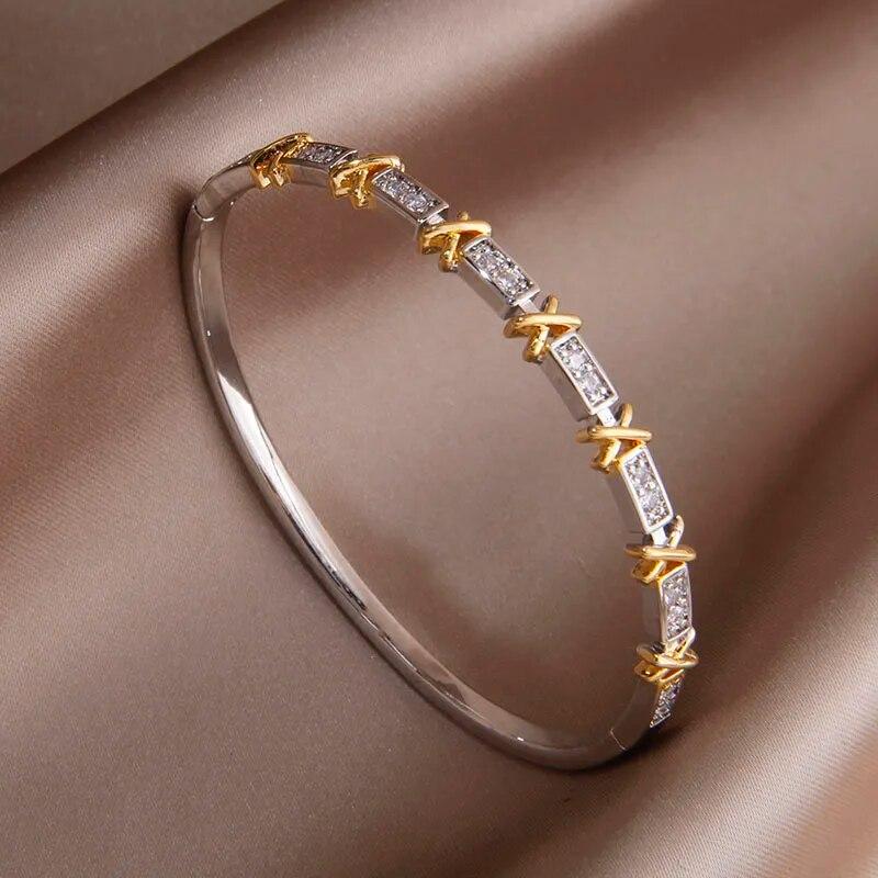 Classic Luxury Zirconia Cross Letter D Charm Bracelets For Women Fashion Brand Jewelry Elegant Knot Bangle