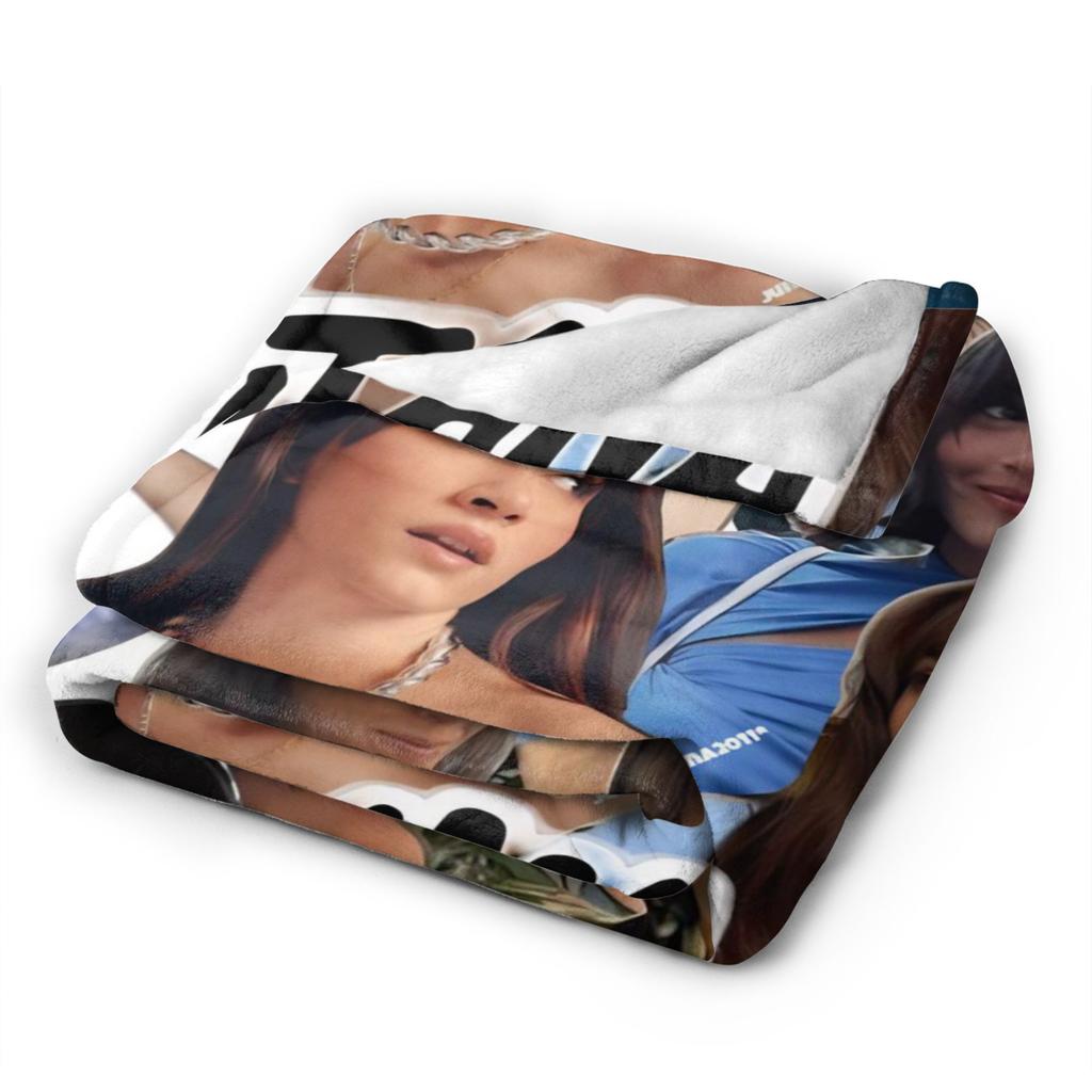 Singer Aitana Cuarto Azul Blanket Super Soft Warm Throw Blankets for Couch 50x60 Inch Multi-size Quilt