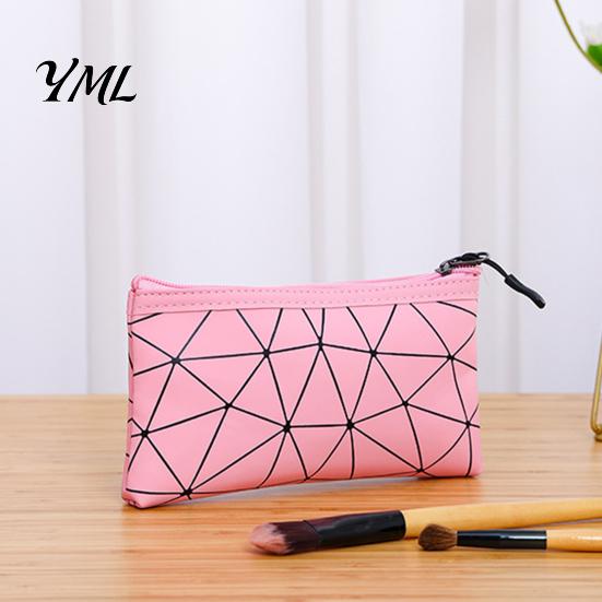 Large Capacity Makeup Pouch 3Pcs/Set Travel Bags, Waterproof Faux Leather Cosmetic Organizer Set Portable Geometric Toiletry Bags for Skincare,