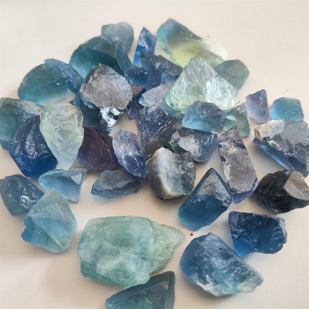 Натуральный синий флюоритовый камень, лечебная кварцевая руда, минеральный энергетический камень, флюоритовый орнамент, грубый кристалл, лечебные камни