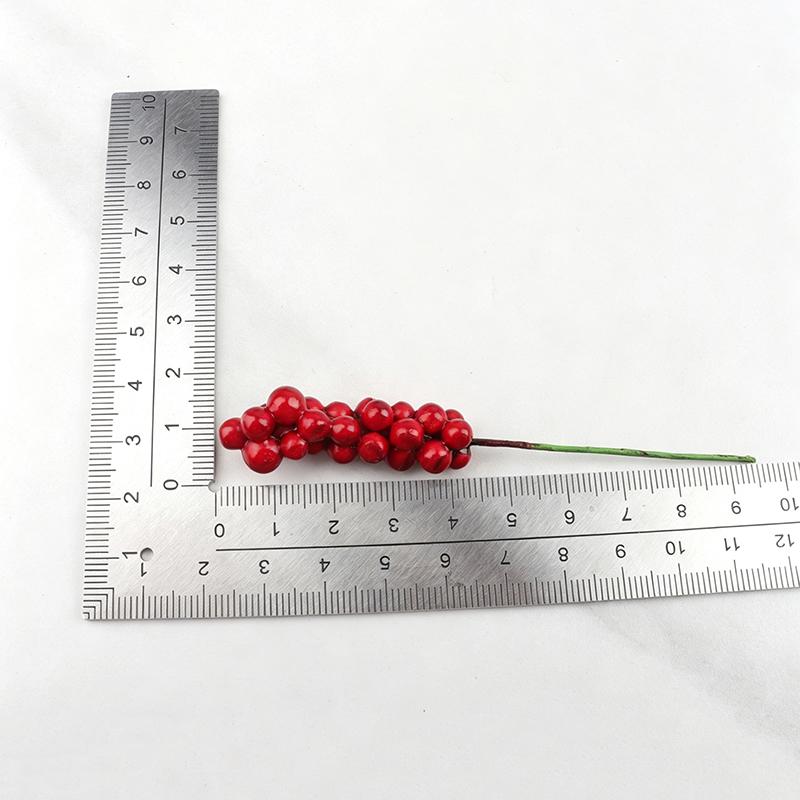 Realistic Artificial Red Holly Berry Branches Foam Christmas Berry Stems for Xmas Gift New Year Home Window Decoration