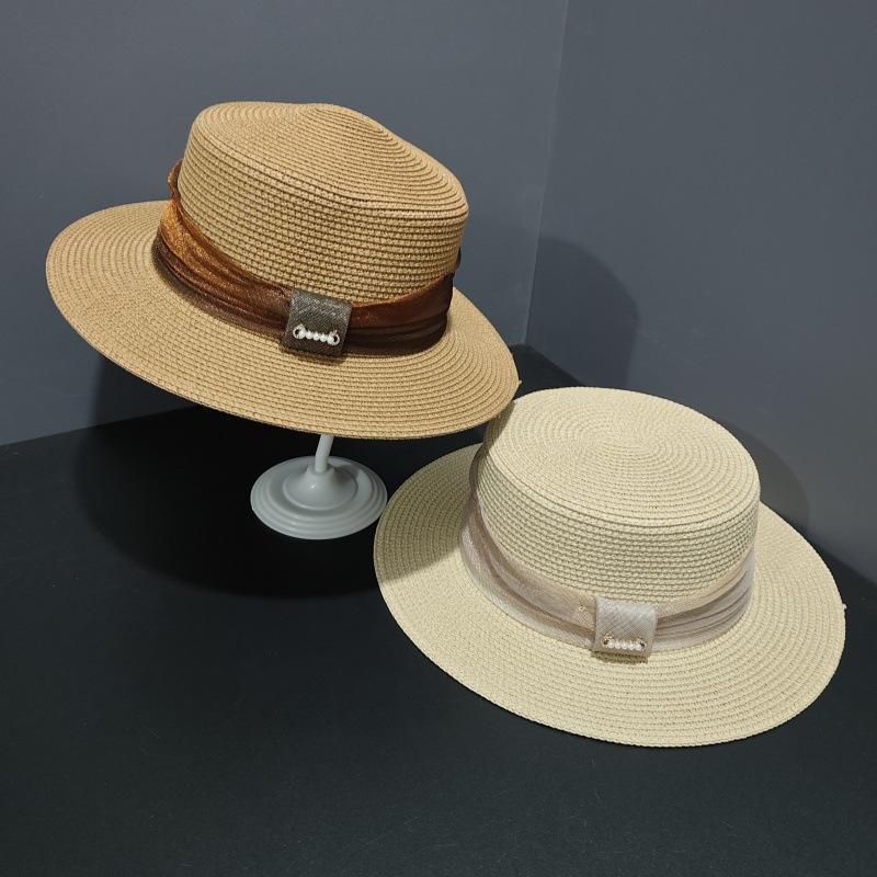 Flat top sunscreen straw hat women's summer seaside vacation sun hat Internet celebrity straw weaving wide brim small fresh gift hat tide