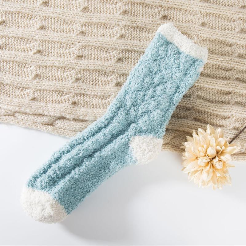 Милые носки с героями мультфильмов, женские осенне-зимние толстые теплые носки для сна, коралловые бархатные теплые носки Лолита Кавайи, рождественские подарки