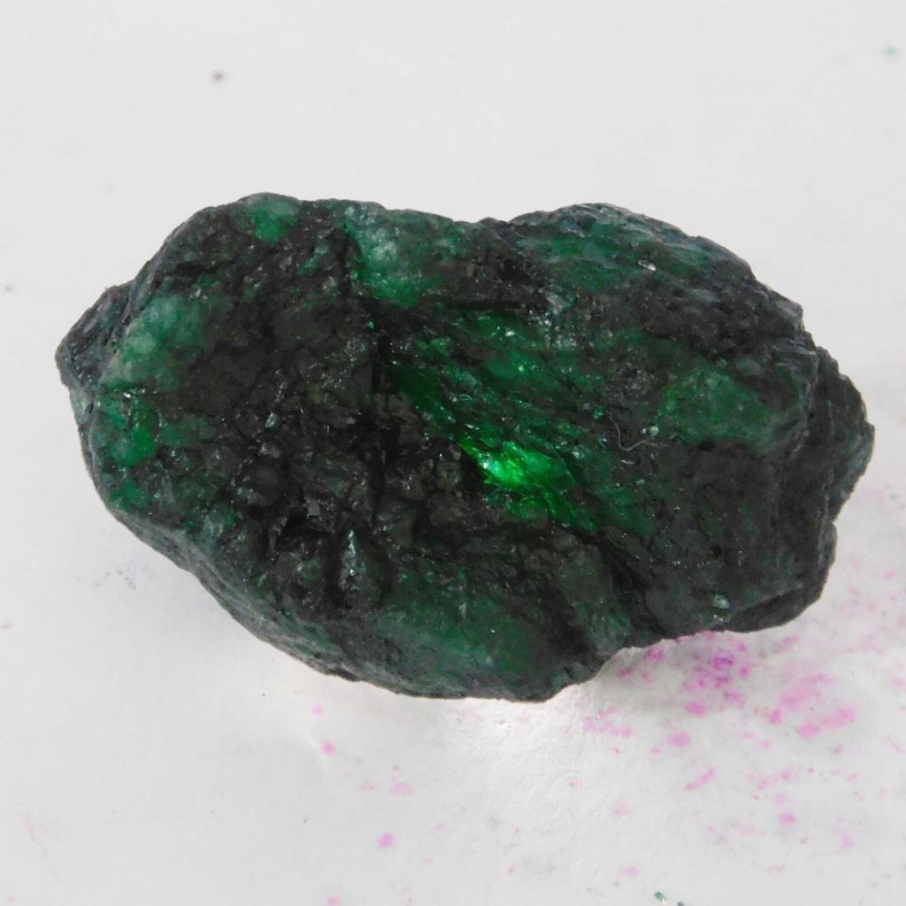 Natural Green Emerald Loose Gemstone 177 ct Uncut Rough for Lapidary and Gem Collections