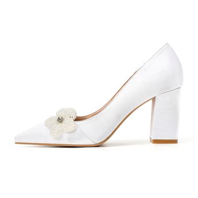 Остроносые туфли на толстом каблуке из атласа, белые атласные туфли на высоком каблуке, туфли с жемчужными цветами большого размера, удобные туфли с цветами, свадебные туфли, туфли-лодочки с открытым верхом