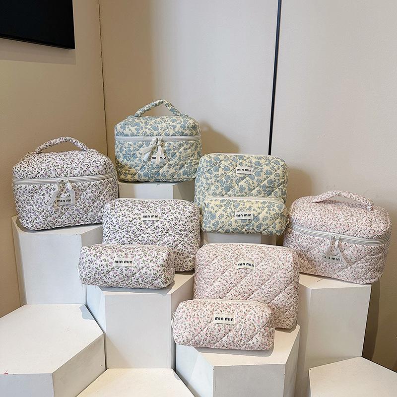 2024 Floral Cotton Quilted Large Capacity Cosmetic Handheld Storage Bag