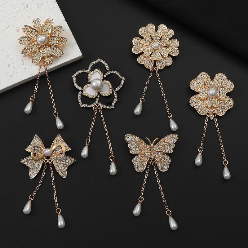Elegant Alloy Butterfly Brooch with Rhinestone Flowers and Tassel for Women's Balls