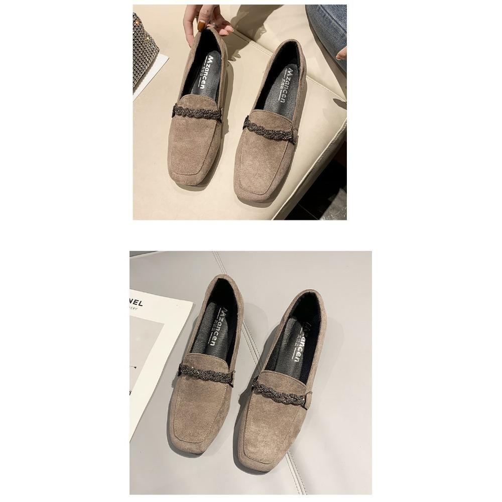 Осенние замшевые мокасины на плоской подошве и низком каблуке для женщин