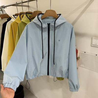 Модная куртка с капюшоном Весна Новинка 2025 Свободная Повседневная Короткий Хирургический Топ