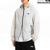 New Balance Легкая ветровка Essential Small Logo Nbnae210