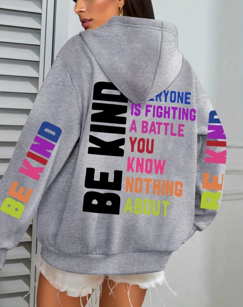 Женская толстовка с принтом букв 'Be Kind' - Осенний повседневный флисовый пуловер с карманами