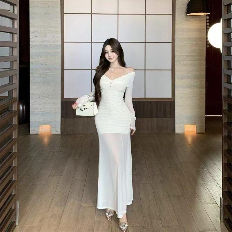 Elegant One-Shoulder Mesh French Dress with Slim Long Sleeves and Sexy Design