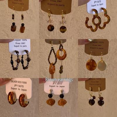Серьги-подвески геометрические 'Серебряная Игла' с тигровым глазом - Ретро стиль Millard с нишевым дизайном