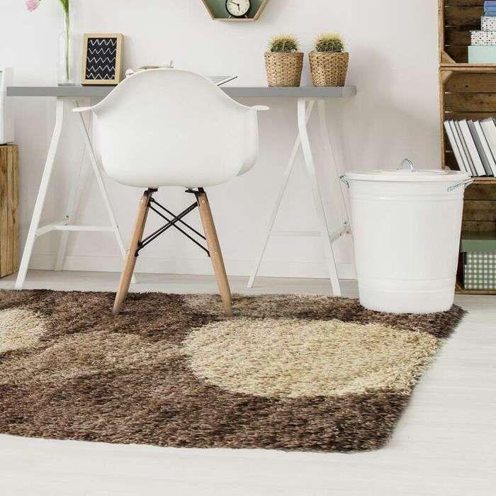 Tapis salon à poils longs motifs galets chocolat 120x170