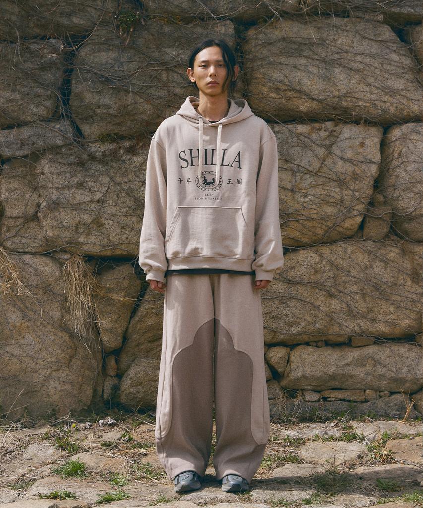 ROYALBLOOD Unyu Oriental Cut Sweatpants (Sand)