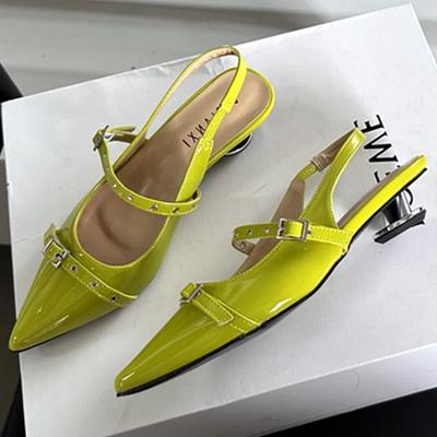 Металлическая пряжка-заклепка Дизайн Босоножки на низком каблуке Женские Сексуальные с острым носком Лакированная кожа Слингбэки Круглый каблук Женские туфли-лодочки Мюли