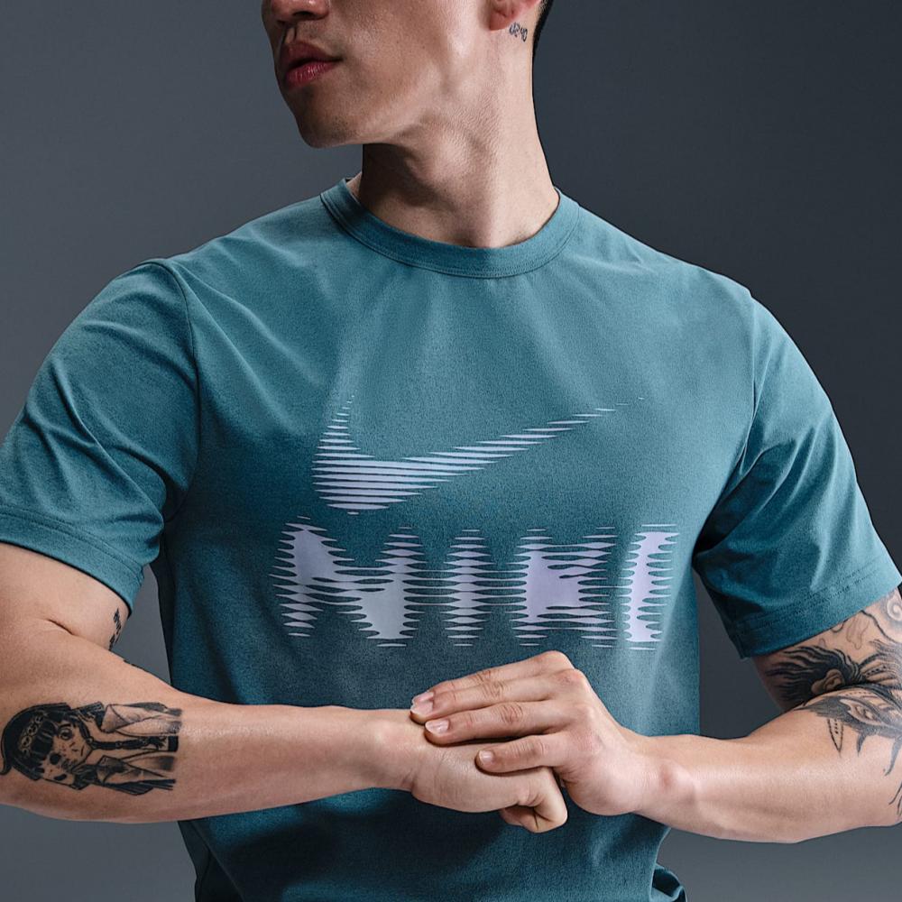 Nike Мужская футболка HYVERSEDRI FIT с защитой от УФ-излучения, цвет Дымчато-синий, HQ7988-006