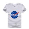 Классическая детская футболка НАСА с изображением космонавта и стильным дизайном с круглым вырезом