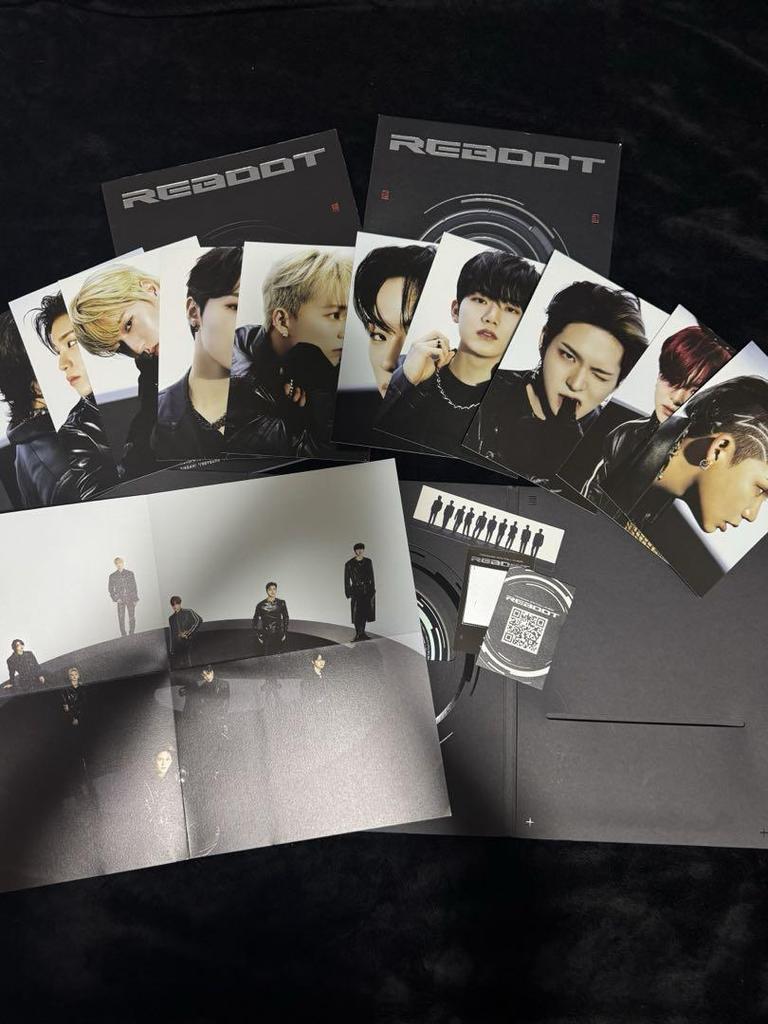 [USED] treasure Reboot 2nd full album 3 versions