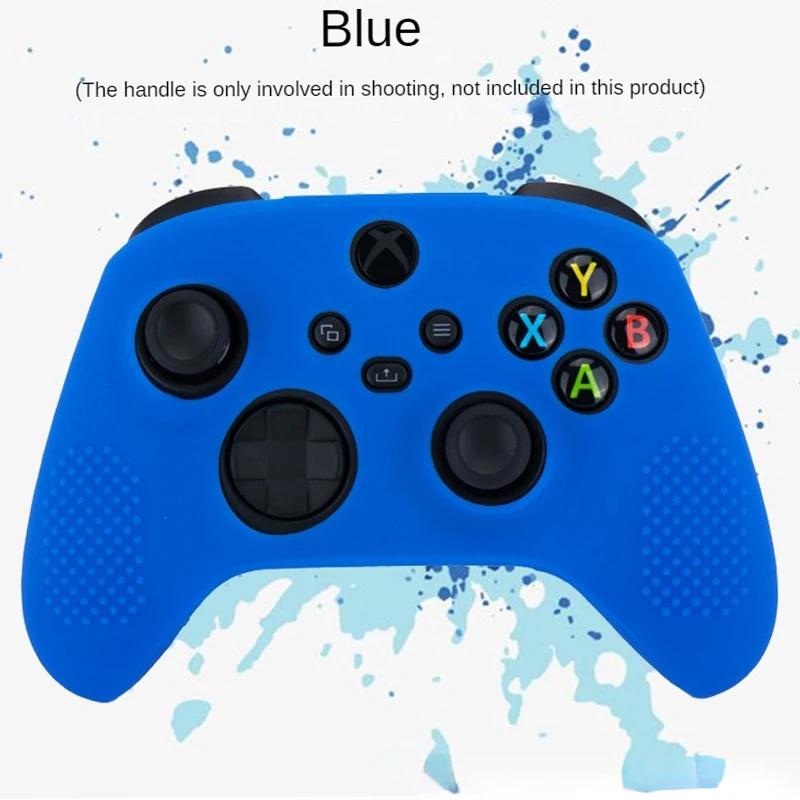 Подходит для консоли XBOX Series X. Силиконовая защита ручки. Мягкий чехол из силиконового материала для комфортного прикосновения.