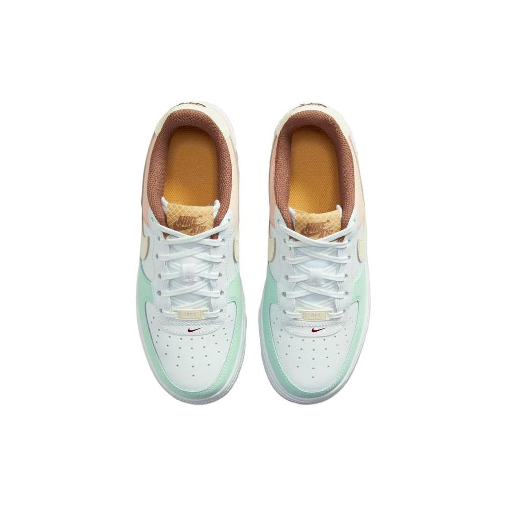 Nike Детские кроссовки Air Force 1 LV8 GS Ice Cream белого цвета с кокосовым молоком и мятной пеной DX3727-100