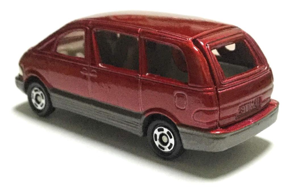 Томика Тойота Эстима Красный №99