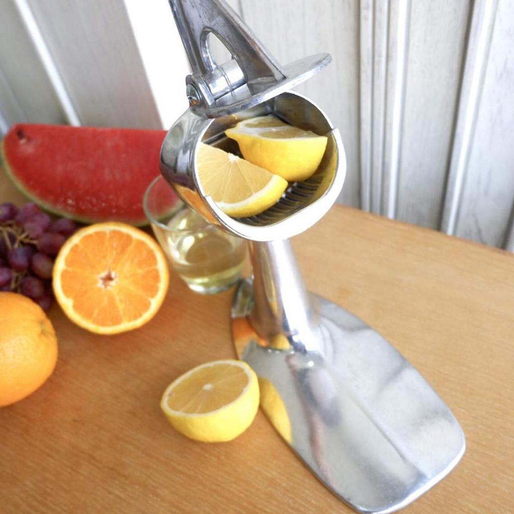 Stainless Steel Manual Fruit Squeezer Lemon Orange Press Juicer Kitchen Gadget