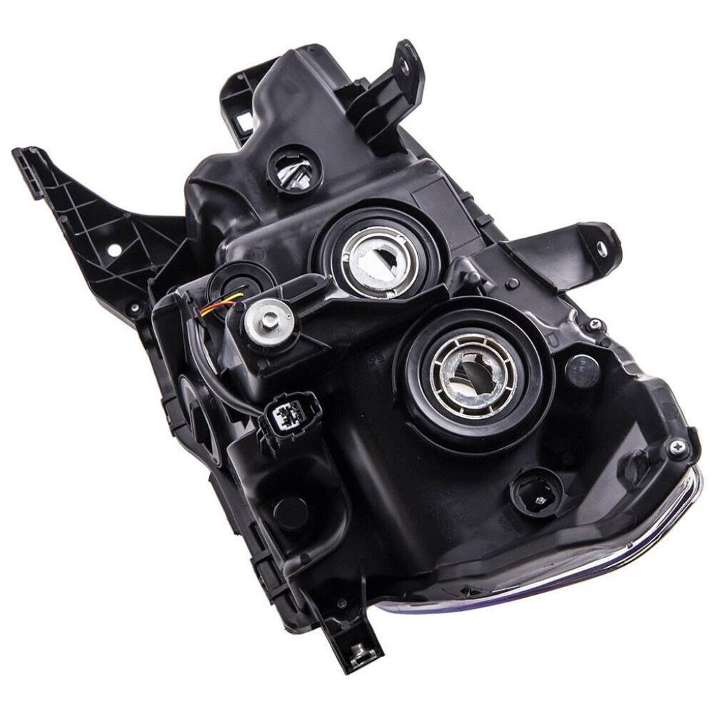 Светодиодная фара для Toyota Tacoma 2016-2017 81110-04270