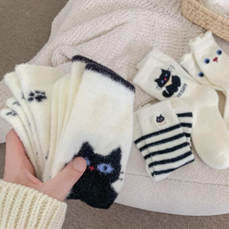 Thick and Fleece Embroidered Cat Long Socks for Autumn and Winter, Cute Fleece Thick and Warm Women's Socks, Australian Fleece Sleep Socks