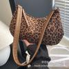Super Fire Niche Leopard Print Bag Women's 2025 New Fashion Versatile Messenger Bag Exquisite Shoulder Underarm Dumpling Bag