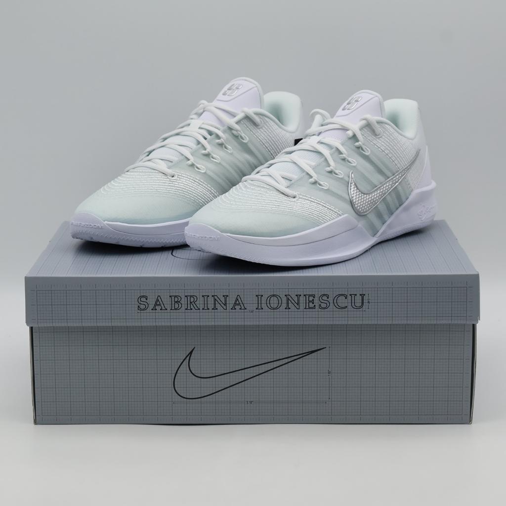 HF2882-101 Nike Sabrina 3 Белый Мятная Пена Ледяной Металлический Серебристый (Женский)
