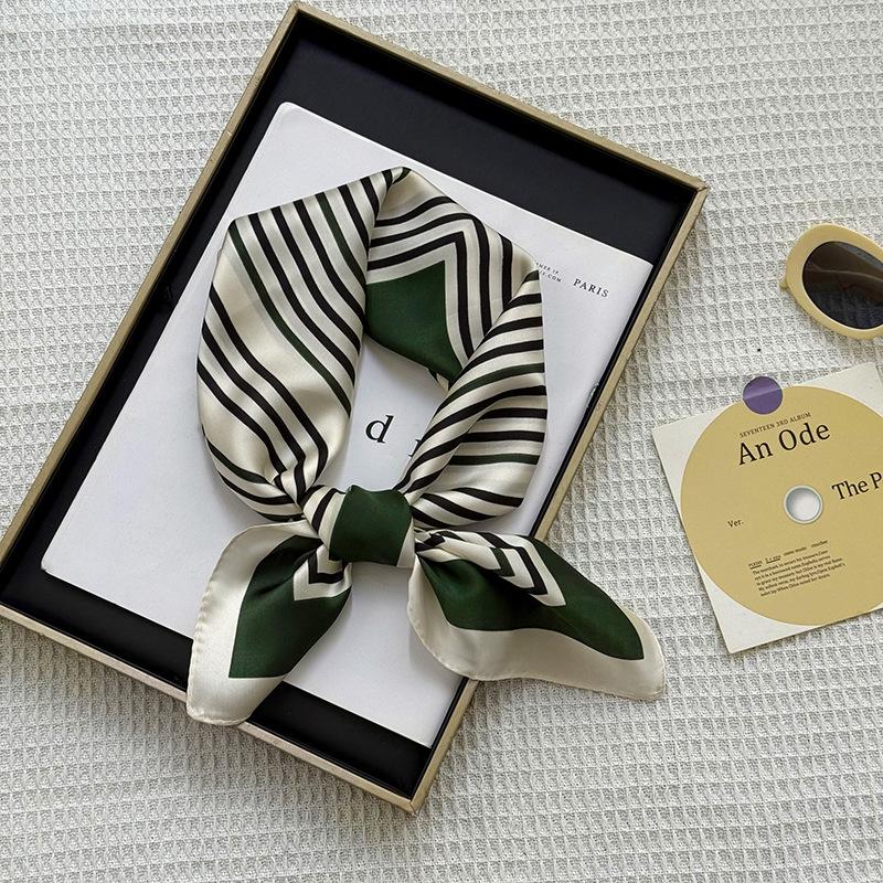 70 Square Scarves, New Silk Scarves, Fashionable and Versatile Bags, Tied Hair Scarves, Headbands, Neck Protectors, Scarves, Shawls.