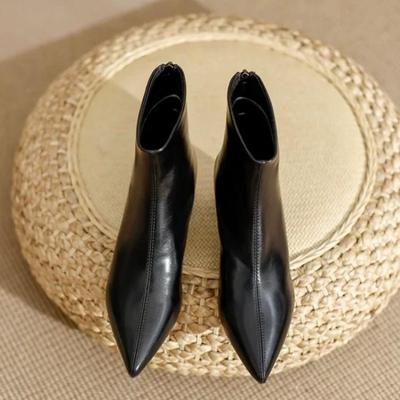 Высококлассные маленькие короткие ботинки женские универсальные одинарные ботинки толстый каблук тонкие ботинки Мартина острый носок высокий каблук осенне-зимняя женская обувь