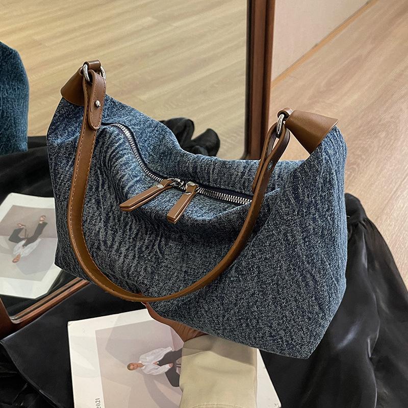 Сумка подмышкой женская большая вместимость 2024 новая осенне-зимняя универсальная джинсовая сумка-мессенджер через плечо премиум-сумка