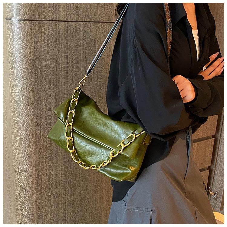 IELGY Women's Large-capacity Chain Mail Carrier Armpit Bag, Retro Soft Leather Shoulder Messenger Bag